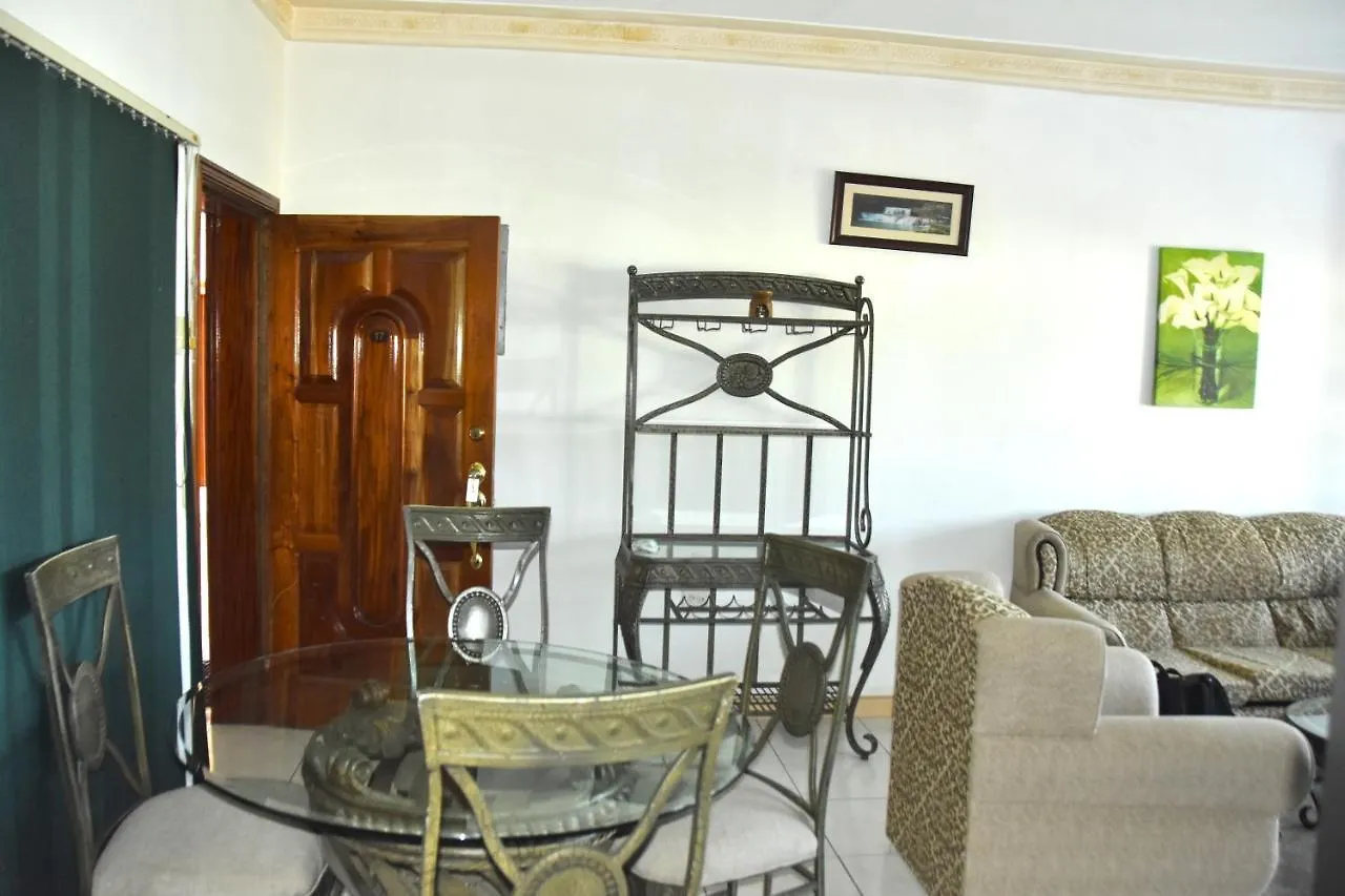 Embassy Deluxe Apartment Kingston