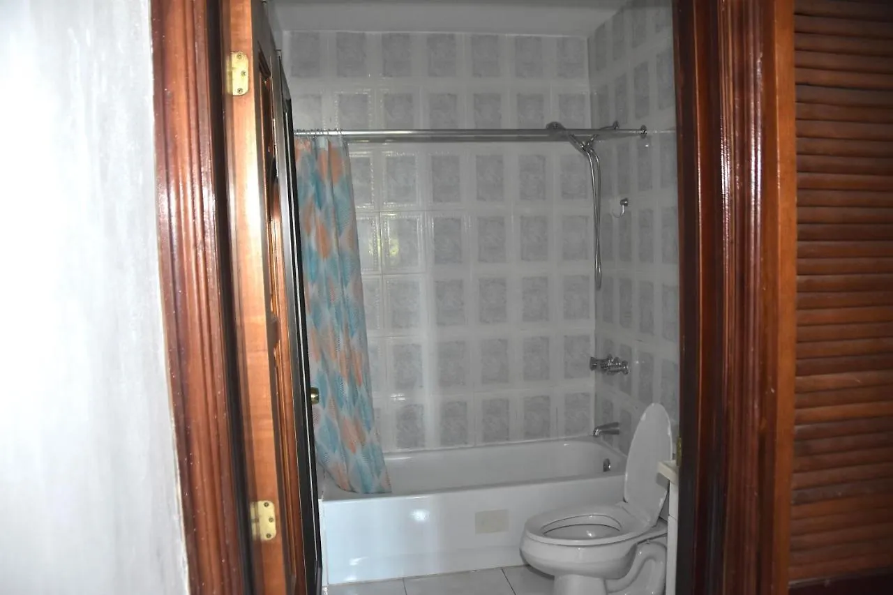 Embassy Deluxe Apartment Kingston